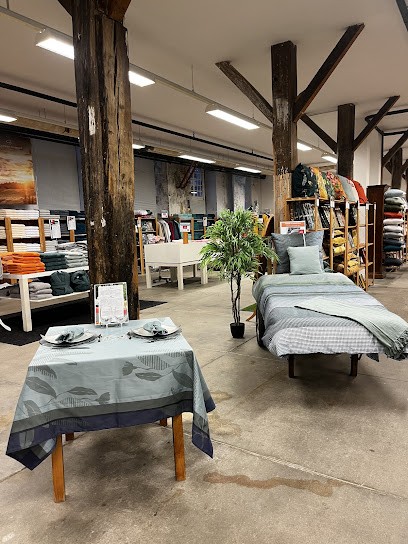 Magasin De L'usine Mulliez Le Grenier Du Tissage - Le Longeron - Garnier-Thiebaut, Magasin de Linge de Maison à Sèvremoine